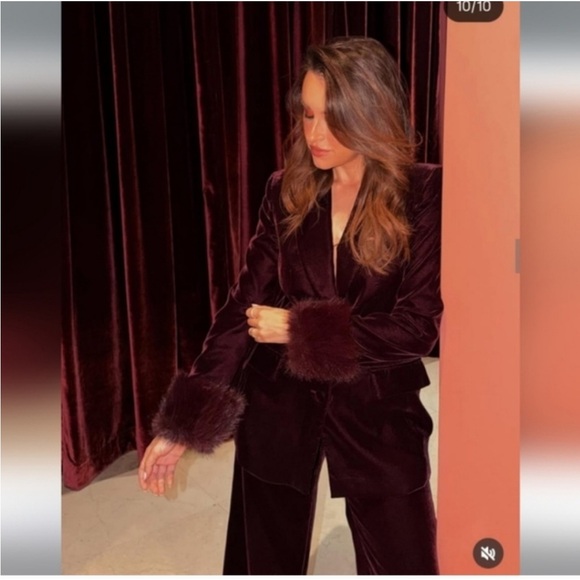 ZARA VELVET BLAZER WITH FAUX FUR CUFFS - Picture 8 of 11